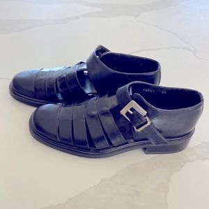Guess Men’s Black Leather Fisherman Sandals